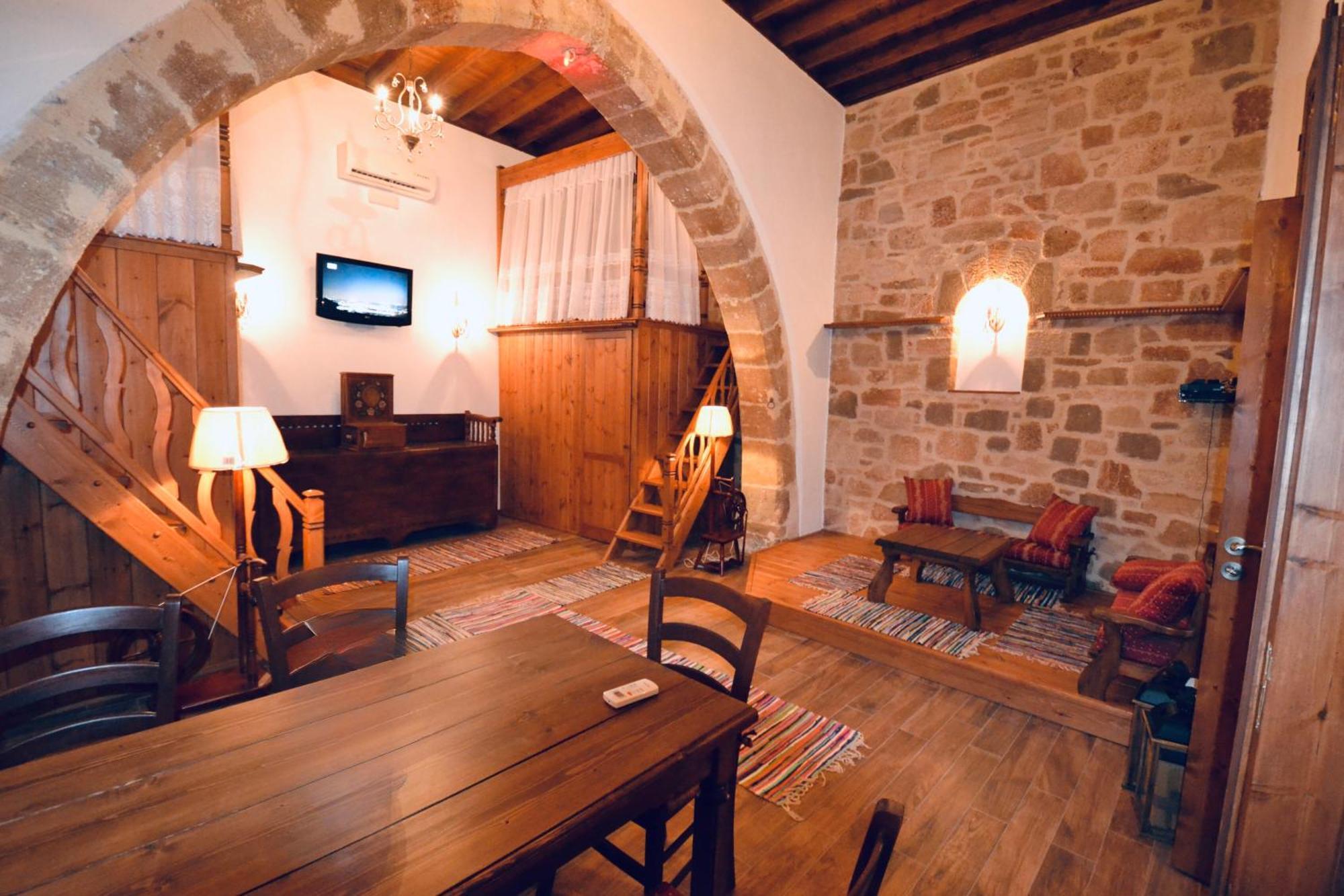 Villa Patitiri Traditional House With Hot Tub Archangelos  Extérieur photo