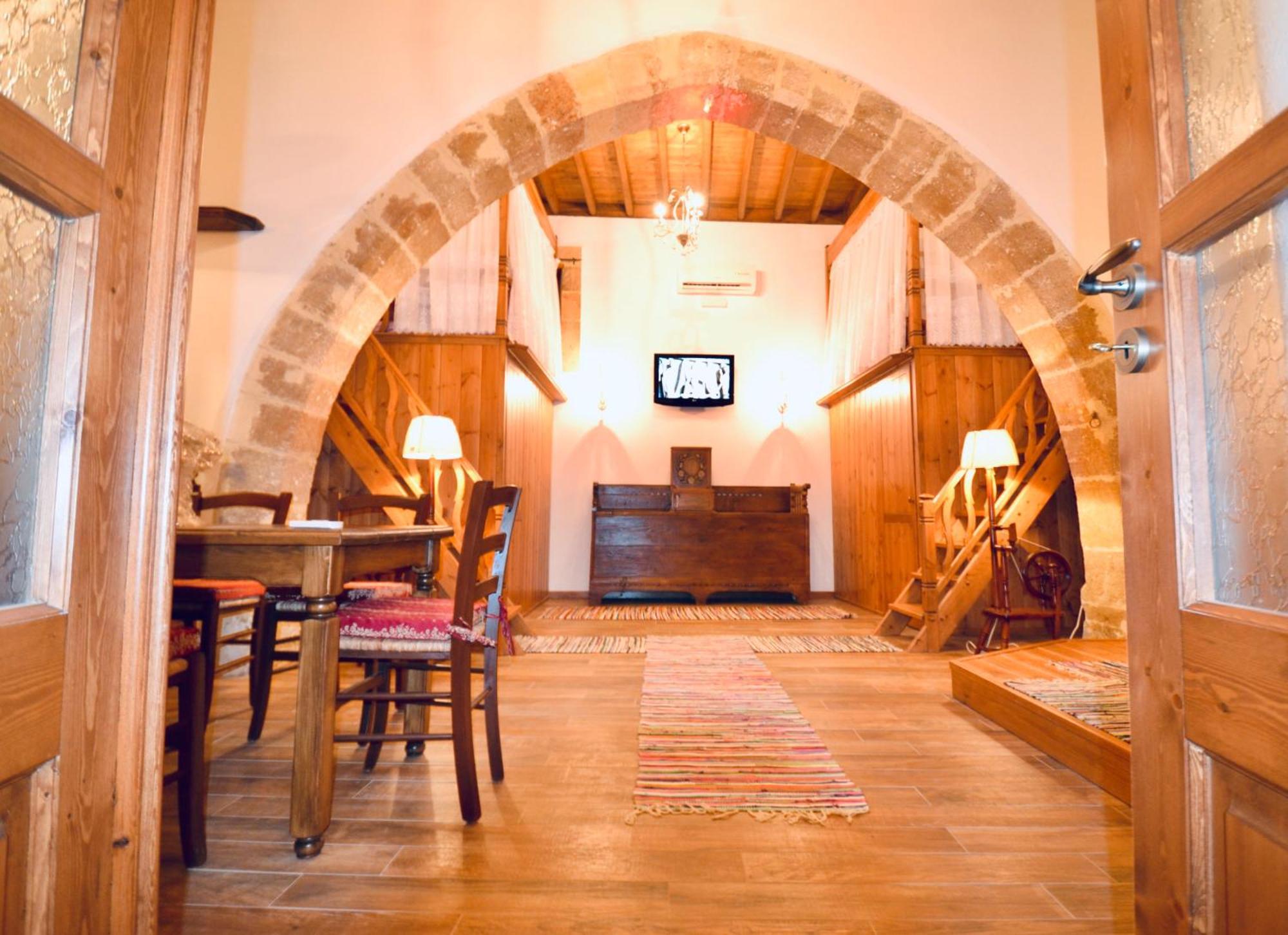 Villa Patitiri Traditional House With Hot Tub Archangelos  Extérieur photo